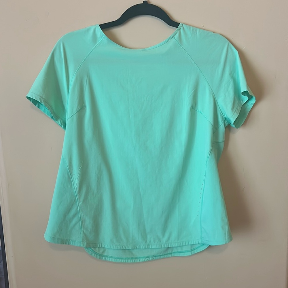 Lululemon size 8 top